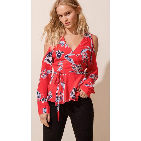 Yumi Kim love struck top small - Picture 3 of 7